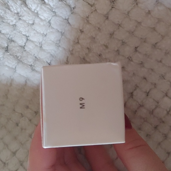 Jane Iredale beyond matte liquid foundation - Picture 5 of 7